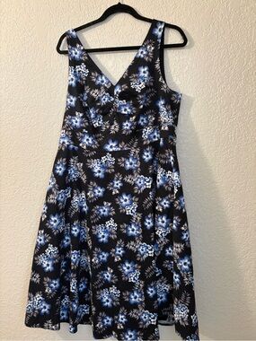 Torrid Floral V-Neck A-Line Dress 16